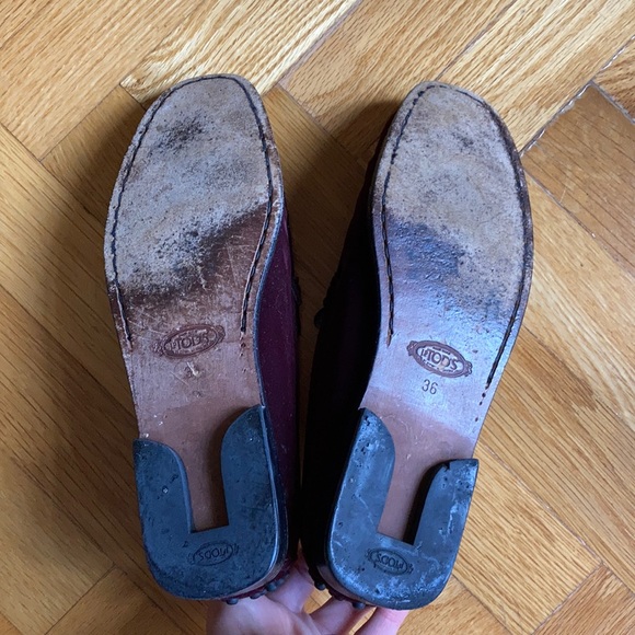 Tod’s velvet loafer driving shoe burgundy slip on flats Exceppent well kept - Picture 8 of 9